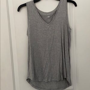 simple grey tank